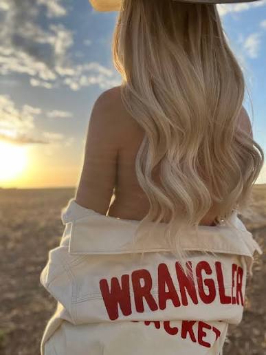 taylor breesey sunset beach white shirt